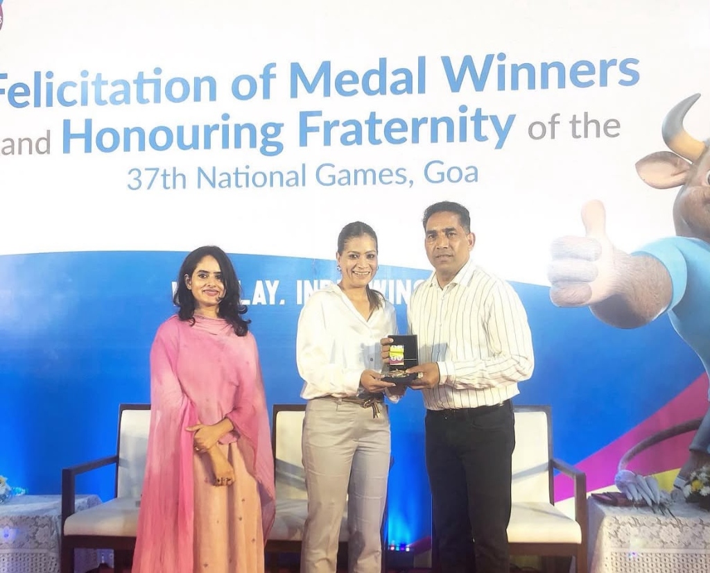 Dr. Verna D'Silva felicitated by Sports Minister of Goa Govind Gaude and Dr. Geeta Nagvenkar SAG